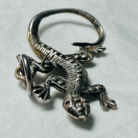 Silver Lizard Pendant 925 Taxco Vintage necklace pendant 1.5” - Picture 4 of 4